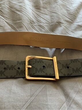Michael Kors Black Logo-Print Men's Belt with Gold Buckle - Signature Pattern